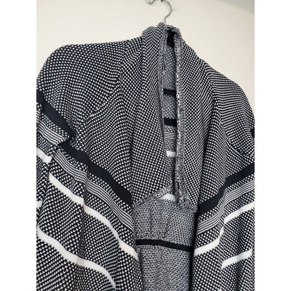 Lululemon 14 Ivivva Black Feelin' Toasty Wrap Knit‎ Cardigan Sweater - Picture 5 of 13